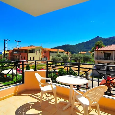 Room In Studio - Hotel Georgia - Spacious And Bright Rooms Near Golden Beach In Thassos Island * 克里斯阿穆迪亚
