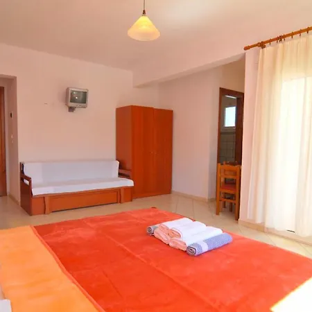 Room In Studio - Hotel Georgia - Spacious And Bright Rooms Near Golden Beach In Thassos Island 招待所 *
